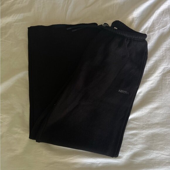 Aritzia Pants - Aritzia Black Flared Pants